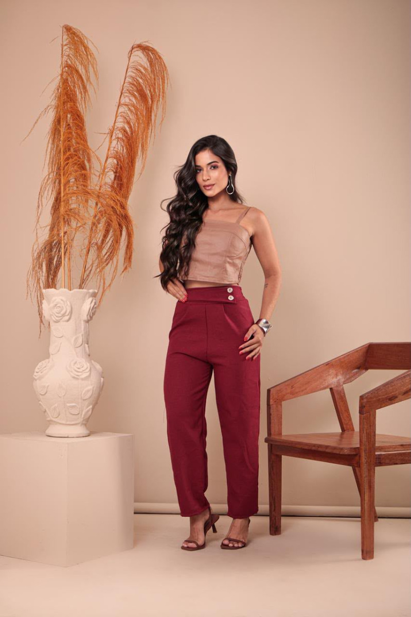 CALÇA PANTALONA ALFAIATARIA BOTÃO LATERAL -